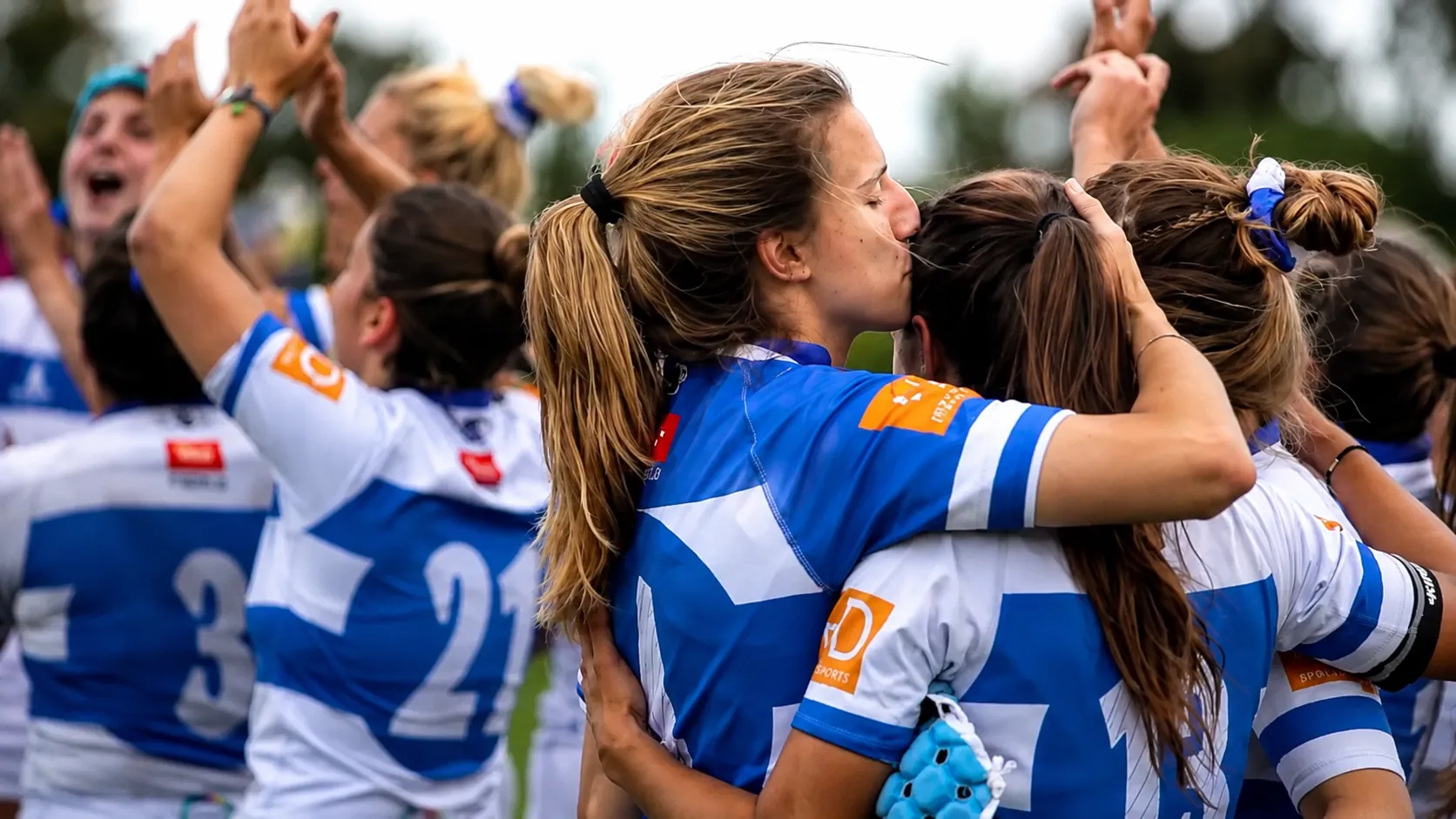 Jugadoras del Olímpico de Pozuelo Rugby Club antes de la final de ascenso